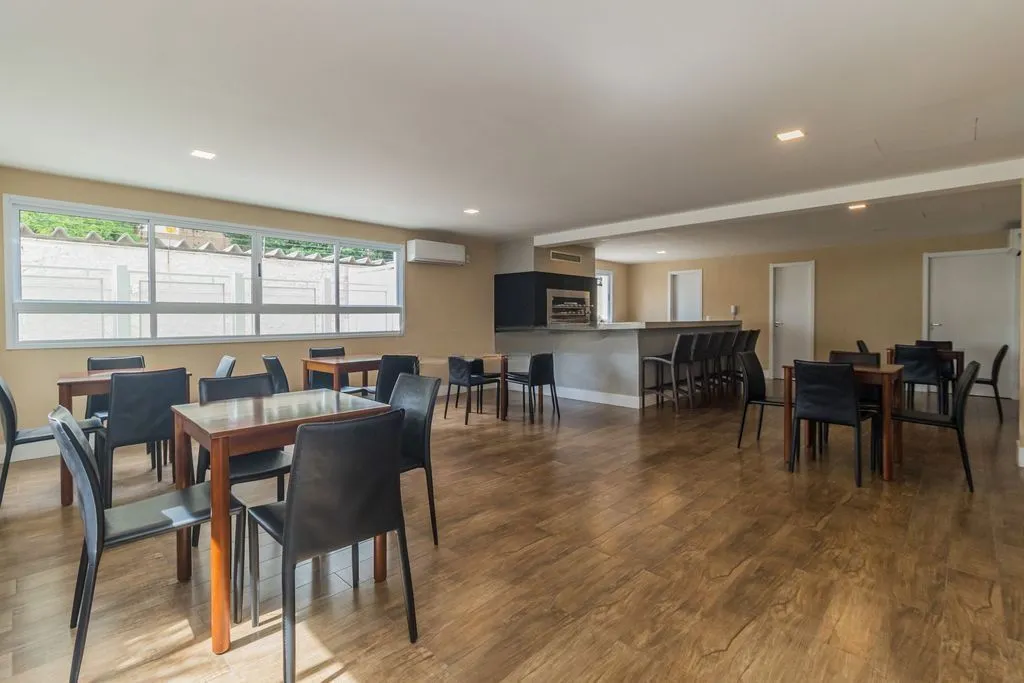 Imagem Apartamento 2 dormitórios com suíte no Alto Petrópolis - Porto Alegre