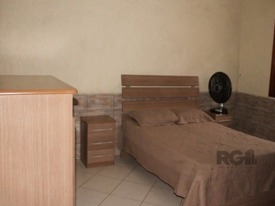 Imagem Casa 179m², 3 dormitórios, 3 vagas no bairro Parque Santa Fé