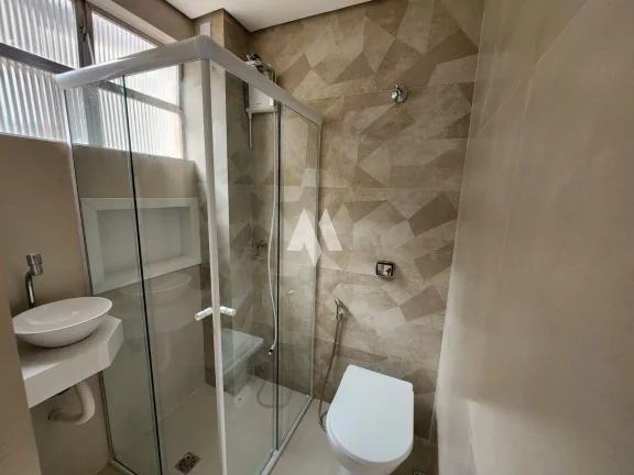 Imagem Apartamento com garagem fechada na Ponta da praia!