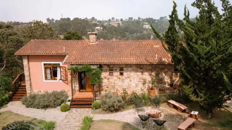Imagem Casa de Condomínio em Campos do Jordão