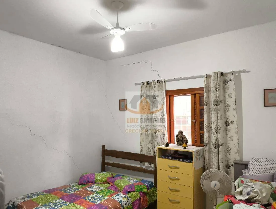 Imagem Oportunidade, Casa 3 Dormitórios (1 Suite), Laranjeiras, R$ 310.000,00