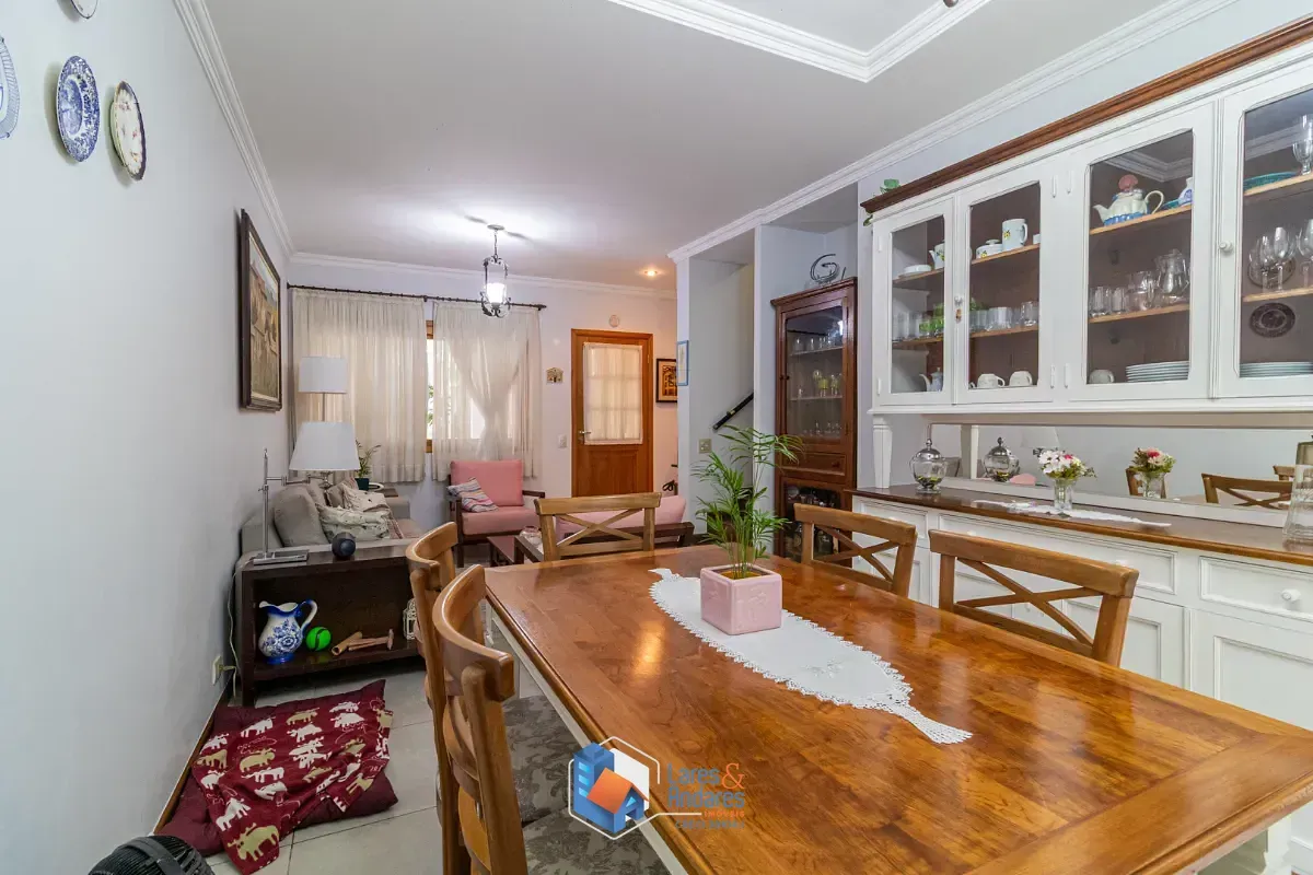 Imagem Casa no condomínio Condomínio Vila Hípica para venda com 4 quartos, sendo 2 suítes, 151m²