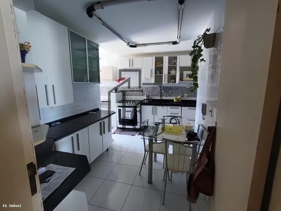 Imagem Apartamento para Venda em Araruama, Parque Hotel, 4 dormitórios, 2 suítes, 1 banheiro, 1 vaga