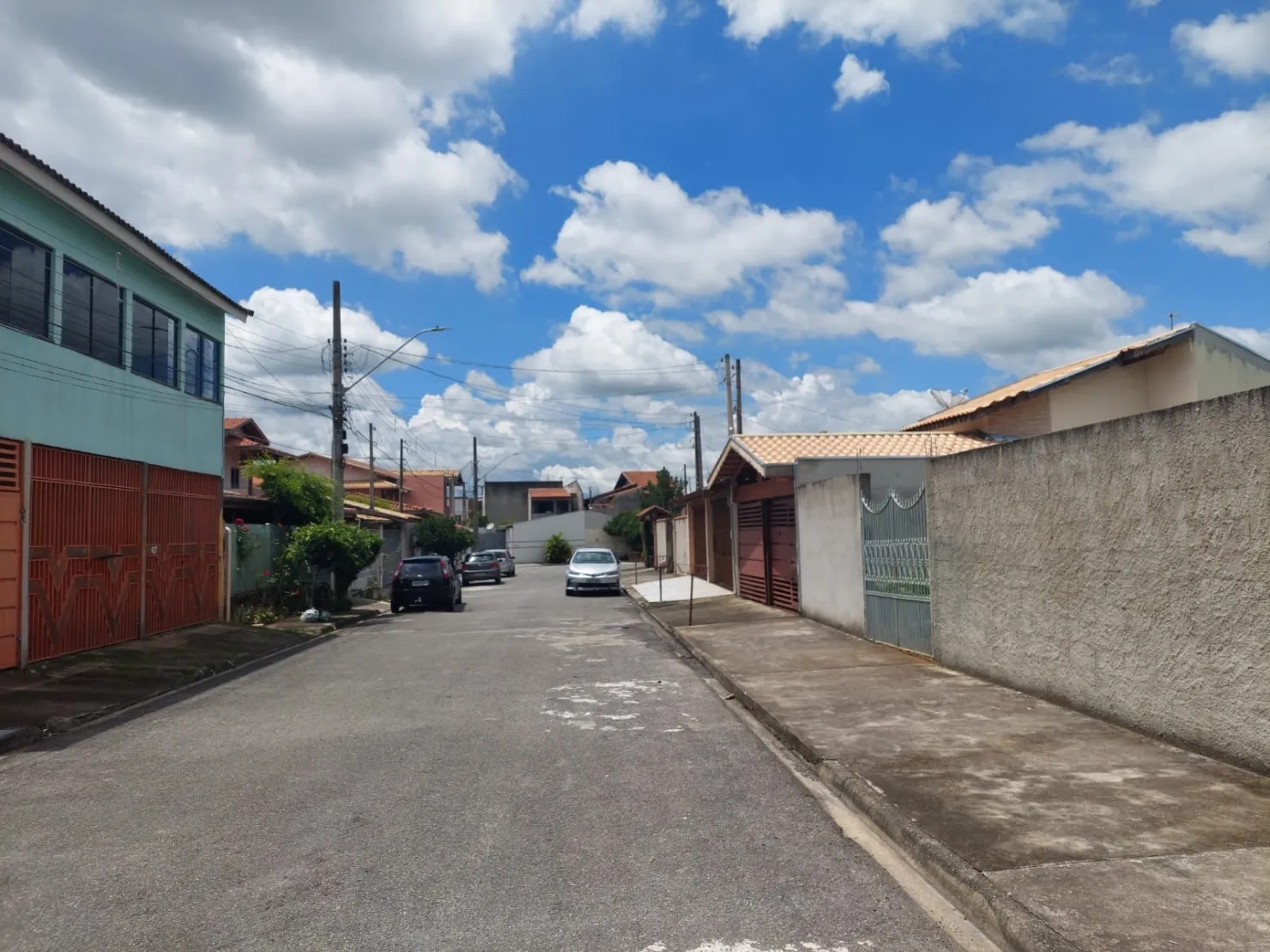 Imagem Casa à venda 3 Quartos, 3 Vagas, 250M², Residencial Mombaça, Pindamonhangaba - SP