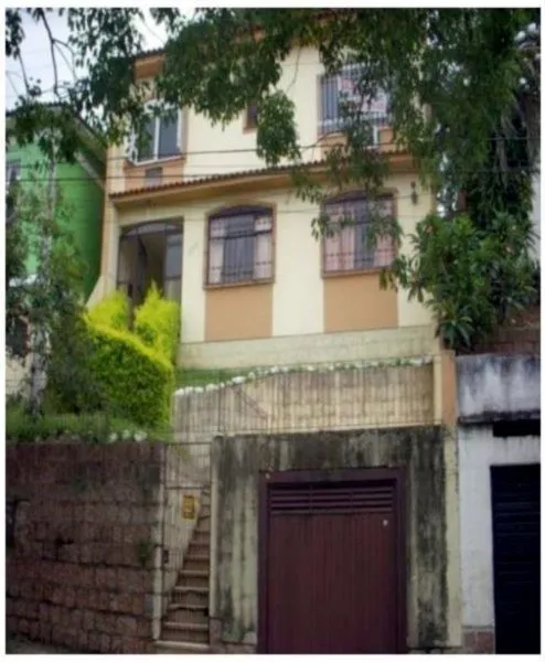 Imagem Sobrado para Venda - 240m², 3 dormitórios, sendo 1 suites, 1 vaga - Partenon
