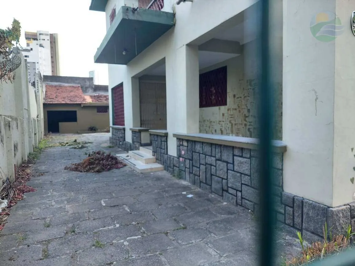 Imagem Vendo Casa duplex com 327m2 de área útil , Rua Conde de Irajá, Torre, Recife.