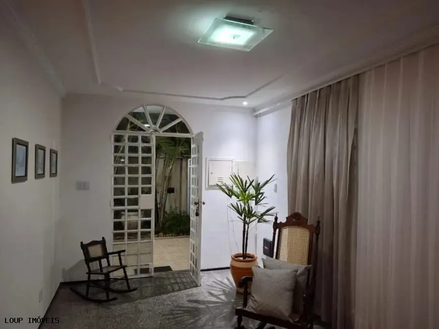 Imagem Casa para Venda em Fortaleza, Parquelândia, 3 dormitórios, 2 suítes, 3 banheiros, 4 vagas