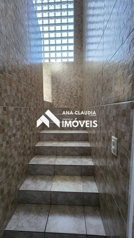 Imagem Casa a venda em Mongaguá, lote inteiro