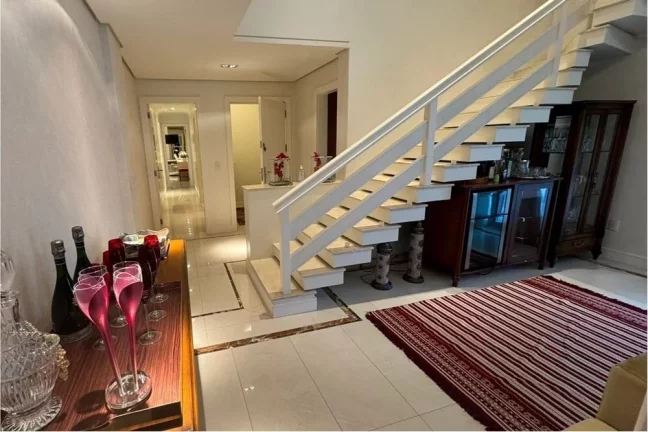 Imagem Apartamento à venda em Balneário Camboriú, Centro, com 3 quartos, 223m2