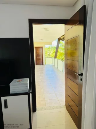 Imagem Casa de alto padrão em condomínio para locação em Catu de Abrantes, Camaçari-BA: 5 quartos, 5 suítes, 3 salas, 1 banheiro, 4 vagas, 500m².