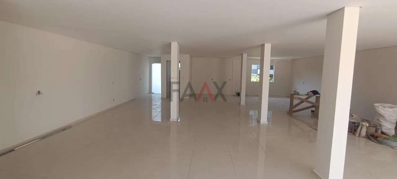 Imagem Sala Comercial para Locação no Centro com 130m e 5 Vagas de Estacionamento