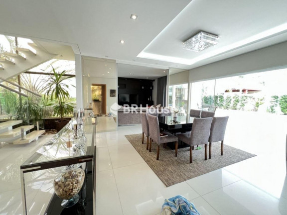 Imagem Casa de Condomínio com 4 Quartos à Venda, 402 m² em Jardim Itália - Cuiabá