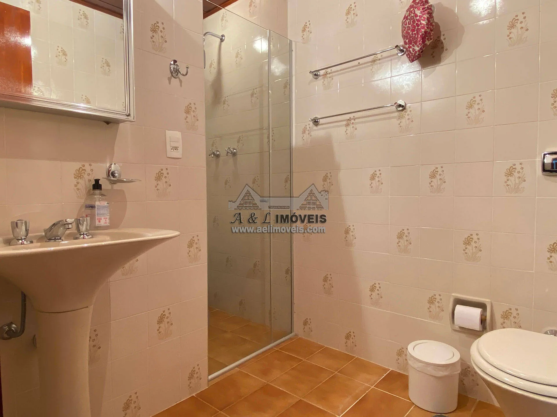 Imagem Apartamento à venda em Campos do Jordão - Com 03 dormitórios