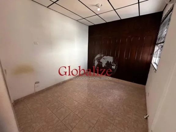 Imagem Apartamento à venda com 48m², 1 quarto, 1 quadra da praia, vaga de garagem por R$375.000,00 na Pompéia em Santos