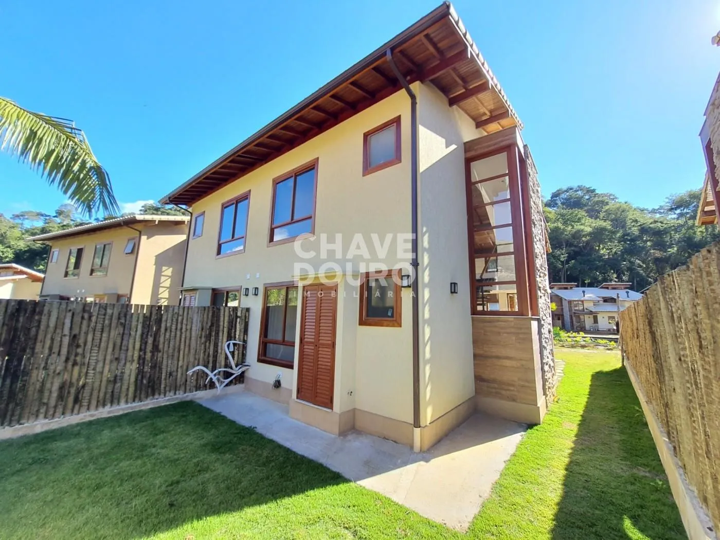 Imagem Charmosa casa em condomínio, para venda em Itaipava, Petrópolis RJ