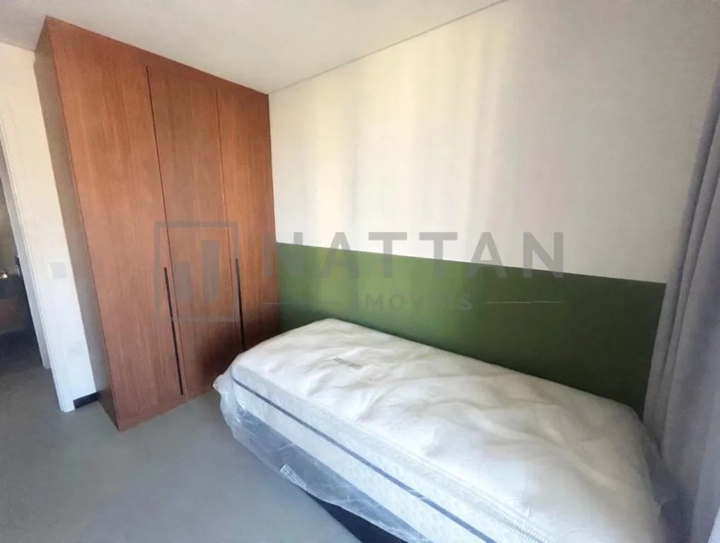 Imagem Apartamento mobiliado com varanda ampla, vista para área verde e cozinha integrada planejada