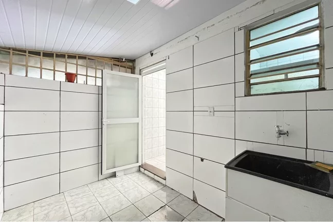 Imagem Casa em Condomínio para venda no bairro Vila Nova em Porto Alegre