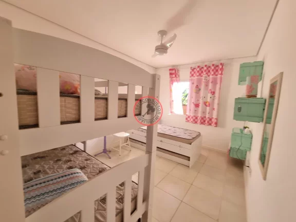 Imagem ESCRITURA DEFINITIVA, CASA A VENDA COM 3 SUÍTES,TODA MOBILIADA EM CONDOMINIO COM PISCINA, SALÃO DE FESTAS PERTO DE TODO COMÉRCIO