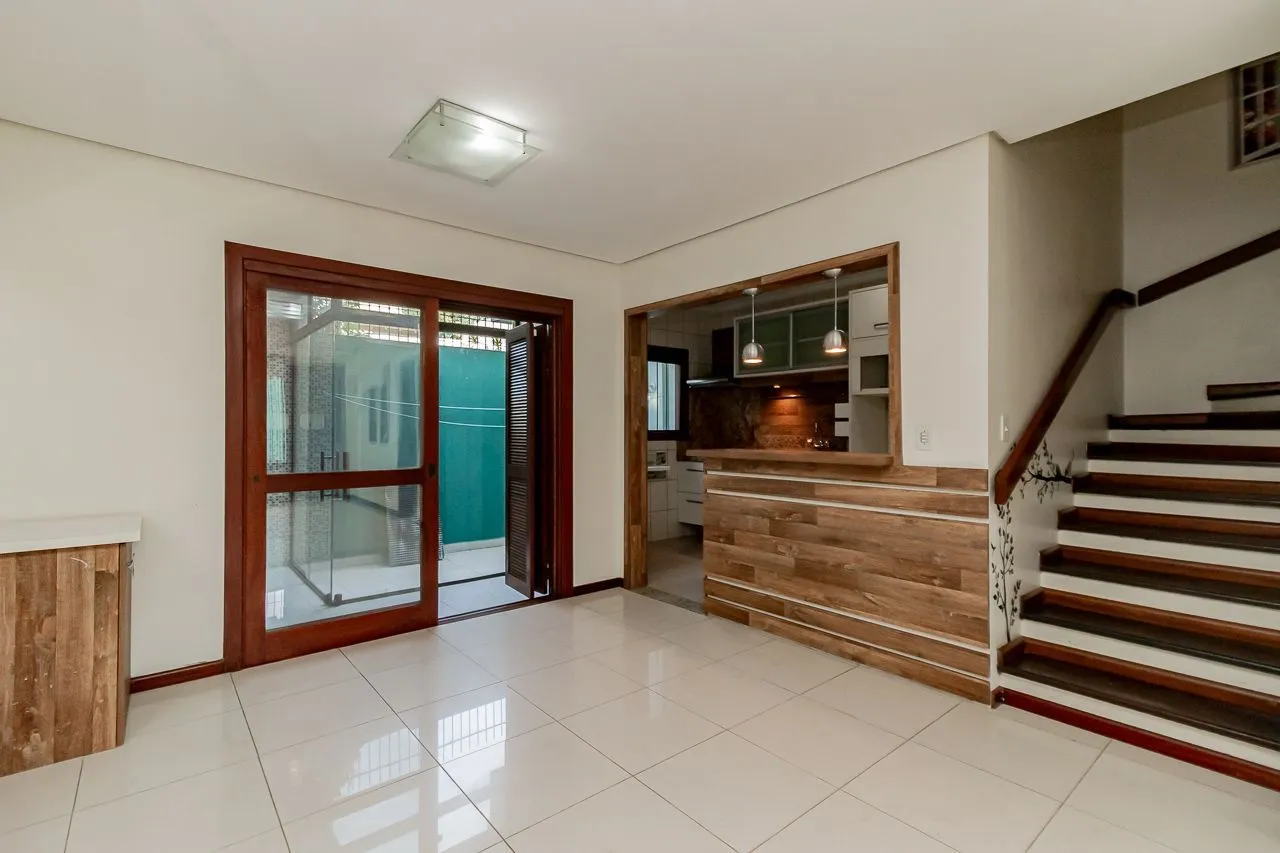 Imagem Oportunidade em Ipanema: Casa em Condomínio Fechado com Suíte Master, Hidromassagem e Alto Padrão