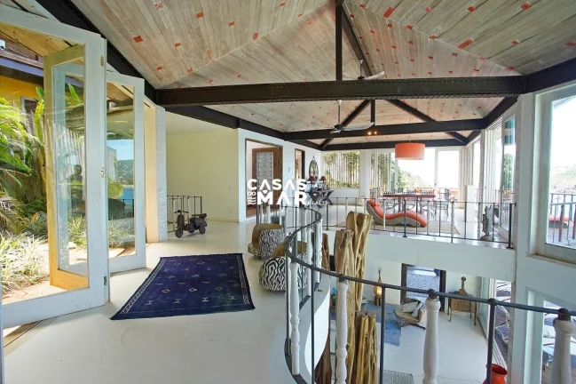 Imagem Casa frente mar de luxo na Ferradura, Búzios-RJ: 6 quartos, 6 suítes, 3 salas, 3 vagas - 749m² de pura sofisticação!