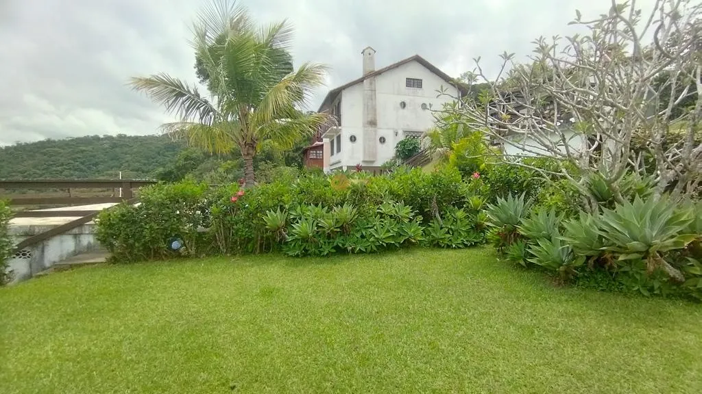 Imagem Casa em Condomínio para Venda em Teresópolis / RJ no bairro Quinta da Barra