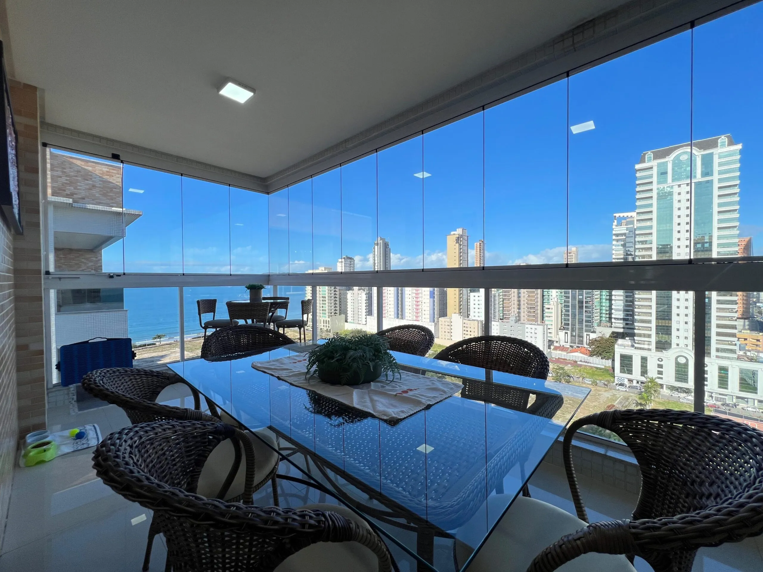 Imagem Apartamento com vista para o mar à venda com 200m2 por R$ 7.200.000,00
