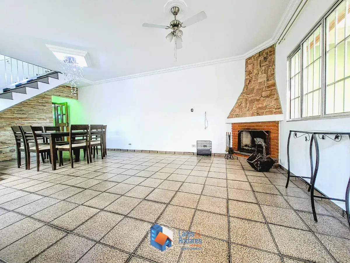 Imagem Sobrado para venda em Chora Menino com 3 quartos, sendo 1 suíte, 187m²