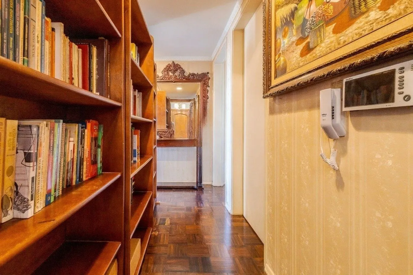 Imagem Vende-se apartamento com 3 quartos (1 suíte), 122 m² e 1 vaga - Petrópolis