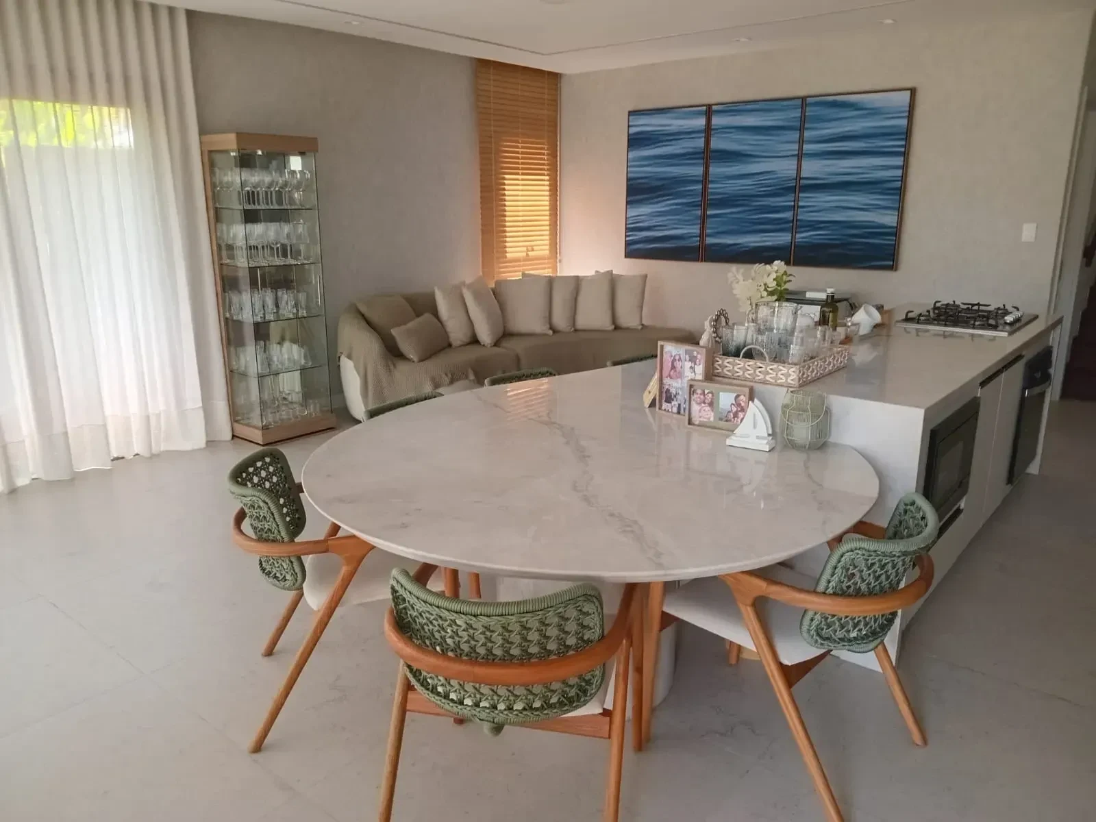 Imagem Casa de Condomínio com 4 Quartos à Venda, 180 metros em Dois de Julho - Camaçari