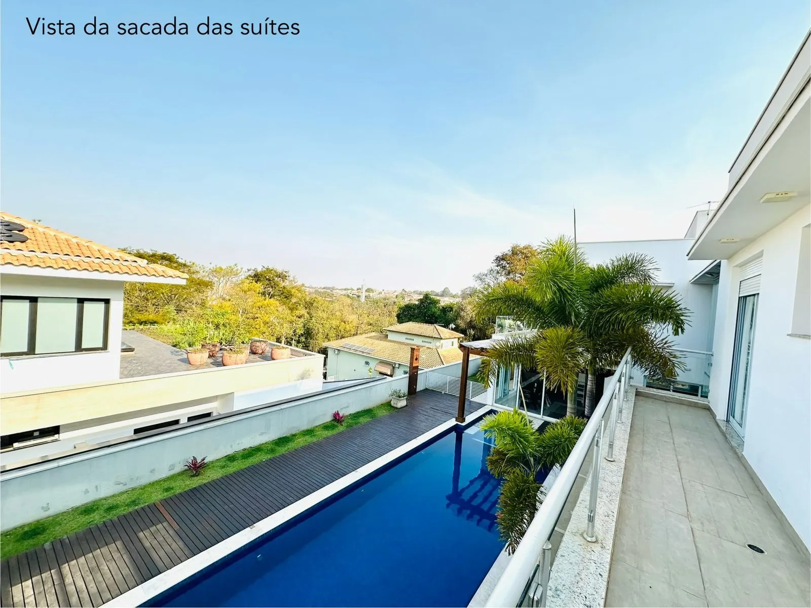 Imagem Mansão de Luxo no Condomínio Bosques do Junqueira - 5 Quartos, Piscina e Área Gourmet