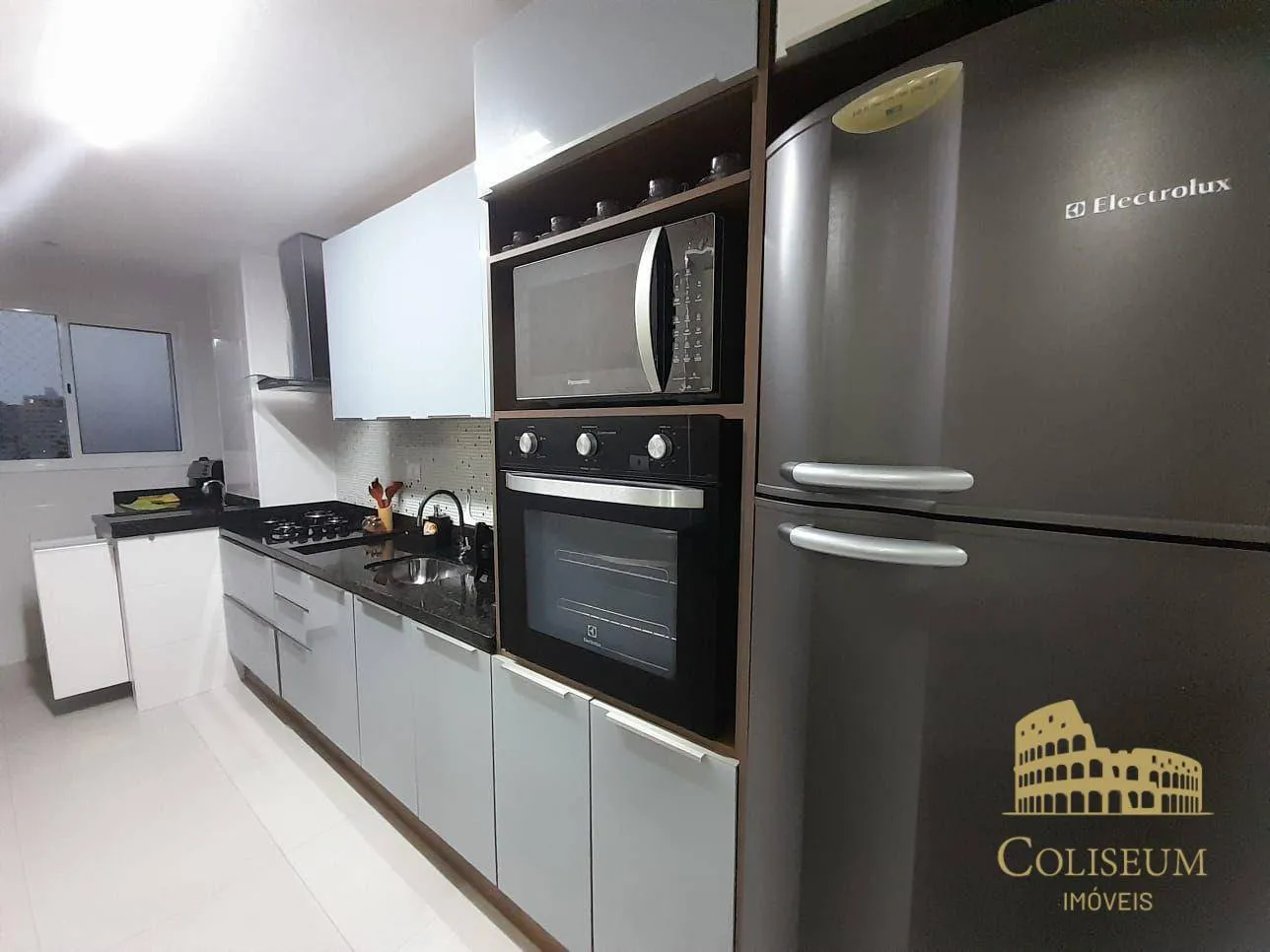 Imagem Apartamento com 2 dormitórios à venda, 74 m² por R$ 760.000,00 - Canto do Forte - Praia Grande/SP