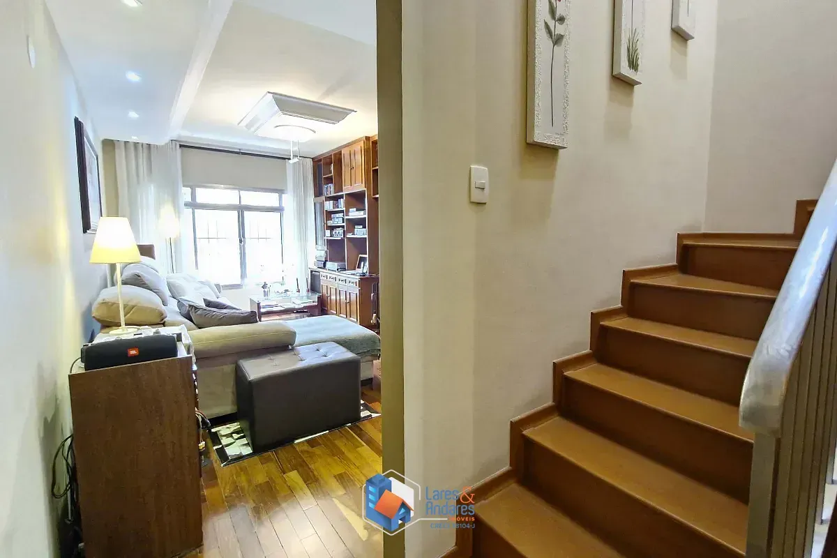 Imagem Sobrado para venda em Vila Santa Catarina com 3 quartos, sendo 2 suítes, 223m²