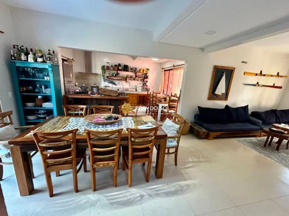 Imagem Casa com piscina à venda Praia Mariscal Bombinhas SC