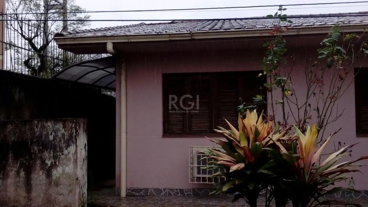 Imagem Casa para Venda - 78.39m², 3 dormitórios, Partenon