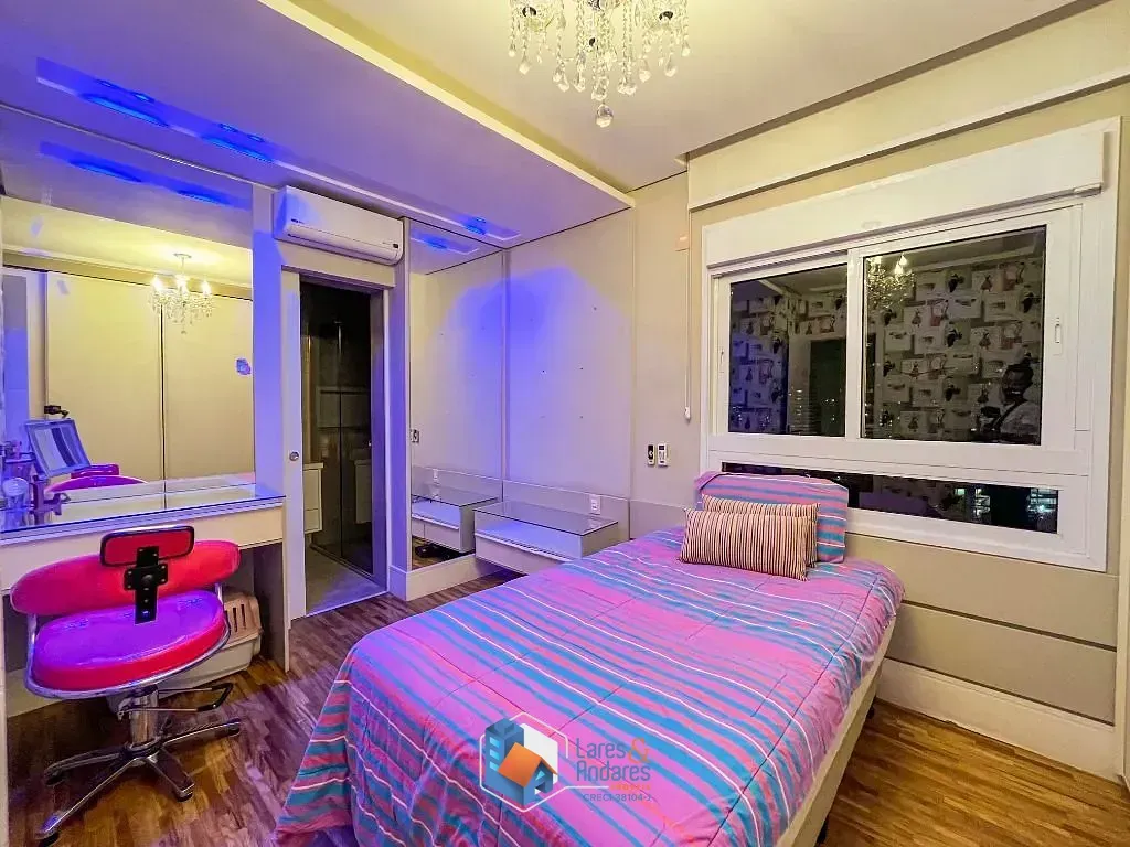 Imagem Apartamento para venda em Santana com 4 quartos, sendo 2 suítes, 231m²