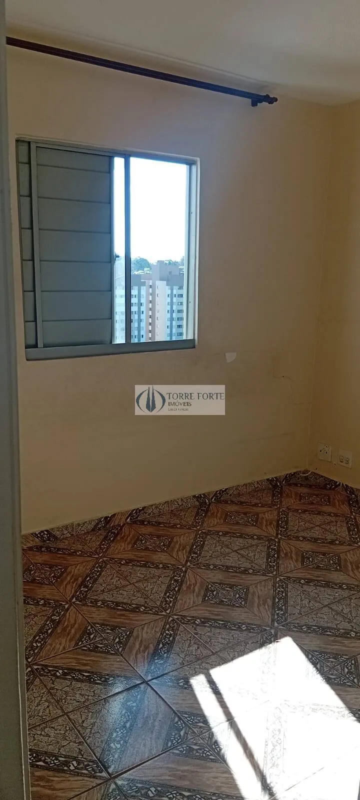 Imagem Apartamento com 2 dormitórios 1 vaga de garagem no Jardim Santa Terezinha.
