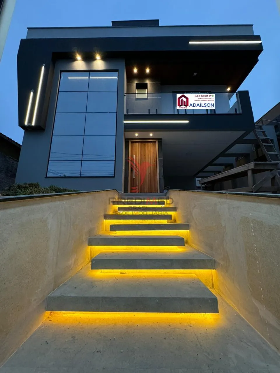 Imagem Casa à venda com 3 quartos sendo 3 suítes no Estreito/ Florianópolis, SC - Brasil