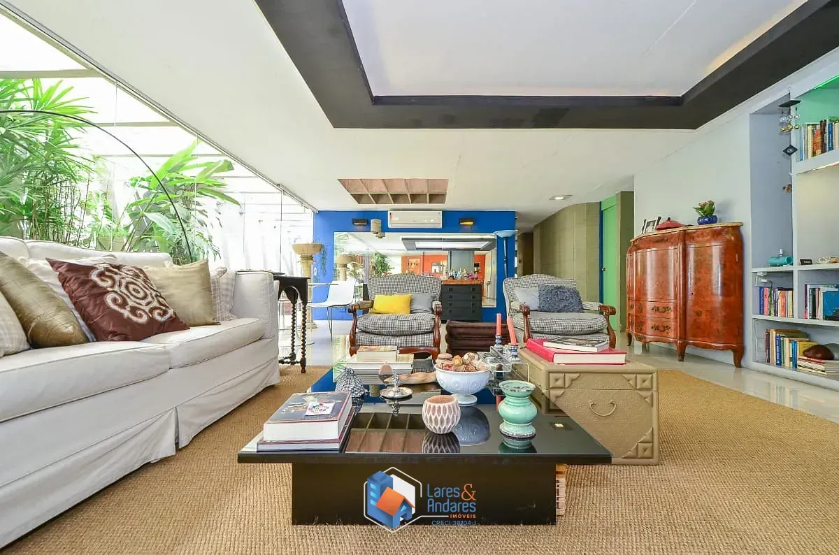 Imagem Casa para venda em Brooklin com 3 quartos, sendo 1 suíte, 367m²