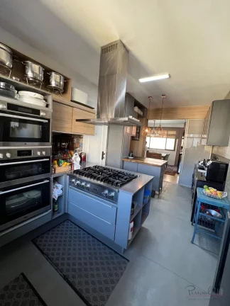 Imagem Amplo e sofisticado apartamento com localização privilegiada, a poucos passos do Colégio Dinâmic...