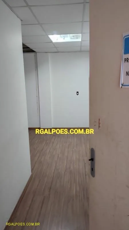 Imagem Galpão para Locação em RIO DE JANEIRO, Pedra De Guaratiba, 2 banheiros