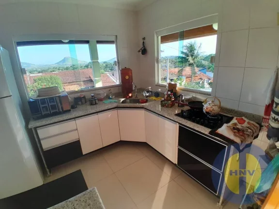 Imagem Vendo linda casa no condomínio "Itaipuaçú Ville" com uma vista incrível!