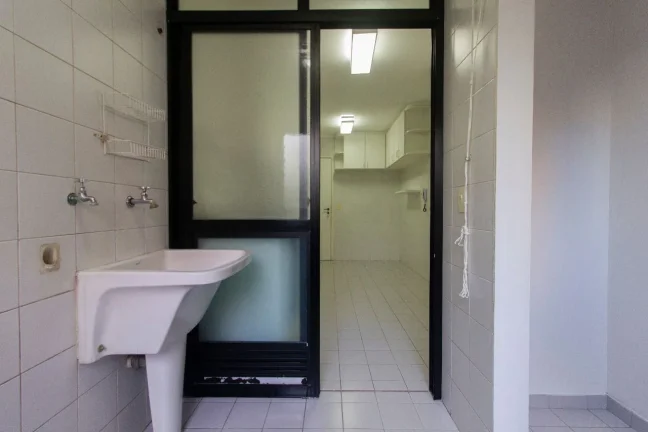 Imagem Venda de Apartamento de Alto Padrão na Vila Andrade, São Paulo-SP: 3 Quartos, 2 Suítes, 4 Banheiros, 2 Vagas, 121m².