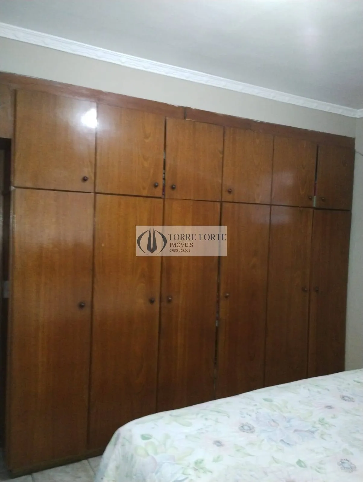 Imagem Casa Terrea com 2 dormitorios 2 vagas de garagem na Vila Cosmopolita.