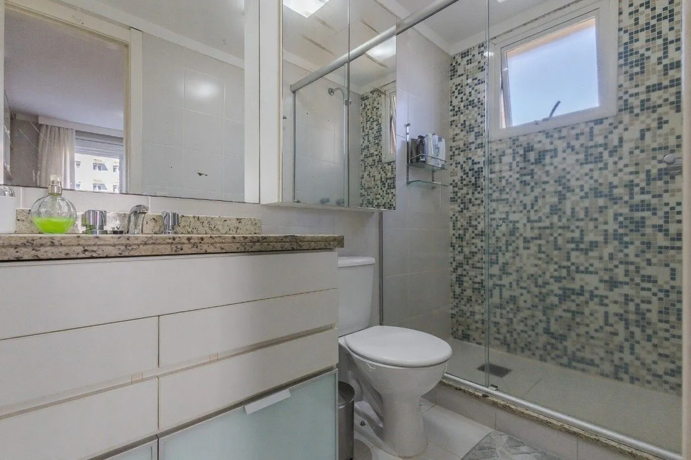 Imagem Vende-se apartamento com 2 quartos (1 suíte), 68m² e 1 vaga - Passo da Areia