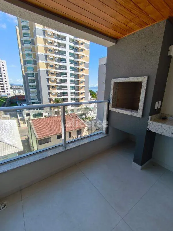 Imagem Apartamento à venda com 2 quartos 1 suíte, 66,23m² em Barreiros São José