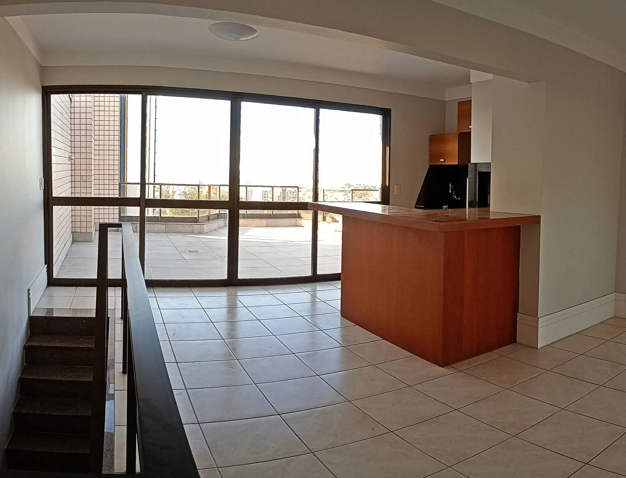 Imagem Cobertura com vista para o Guaíba, suíte e 2 vagas