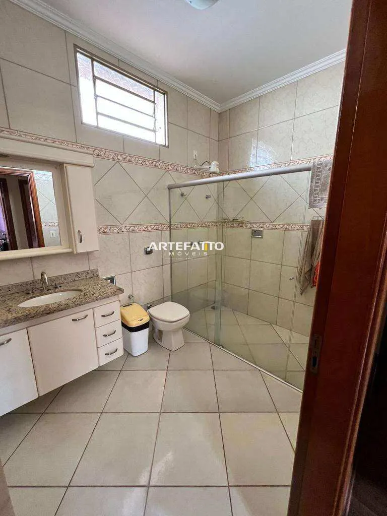Imagem Casa à venda em Franca, Parque João Leite, com 3 quartos, 180m2