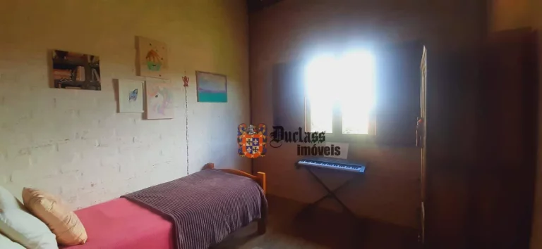 Imagem Chácara com 4 dormitórios à venda, 1500 m² por R$ 650.000,00 - Bom Jardim - Camanducaia/MG