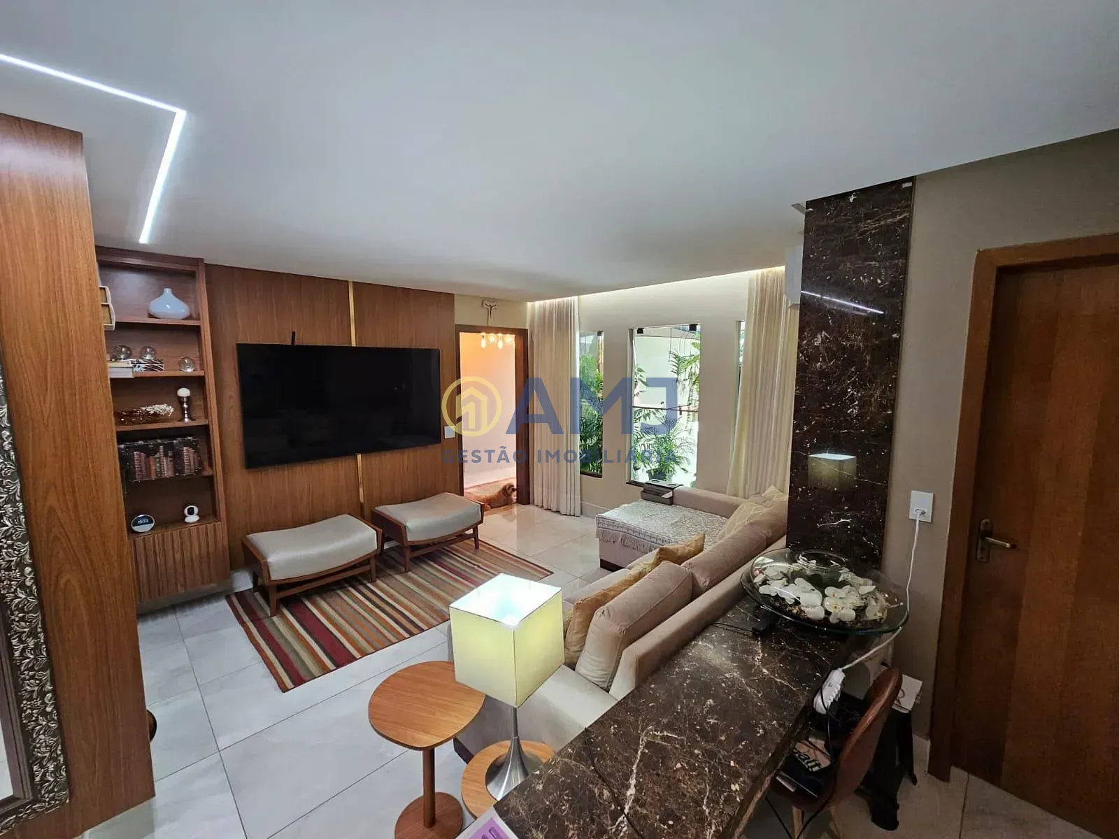 Foto do imóvel Casa à venda com 3 suítes no Jardim América, Goiânia, GO em Endereço não informado