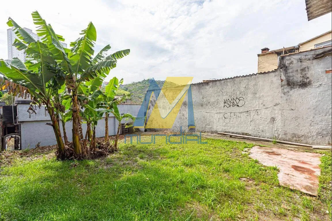 Imagem Casa com 50m², 2 dormitórios e 2 vagas, pronta para morar.